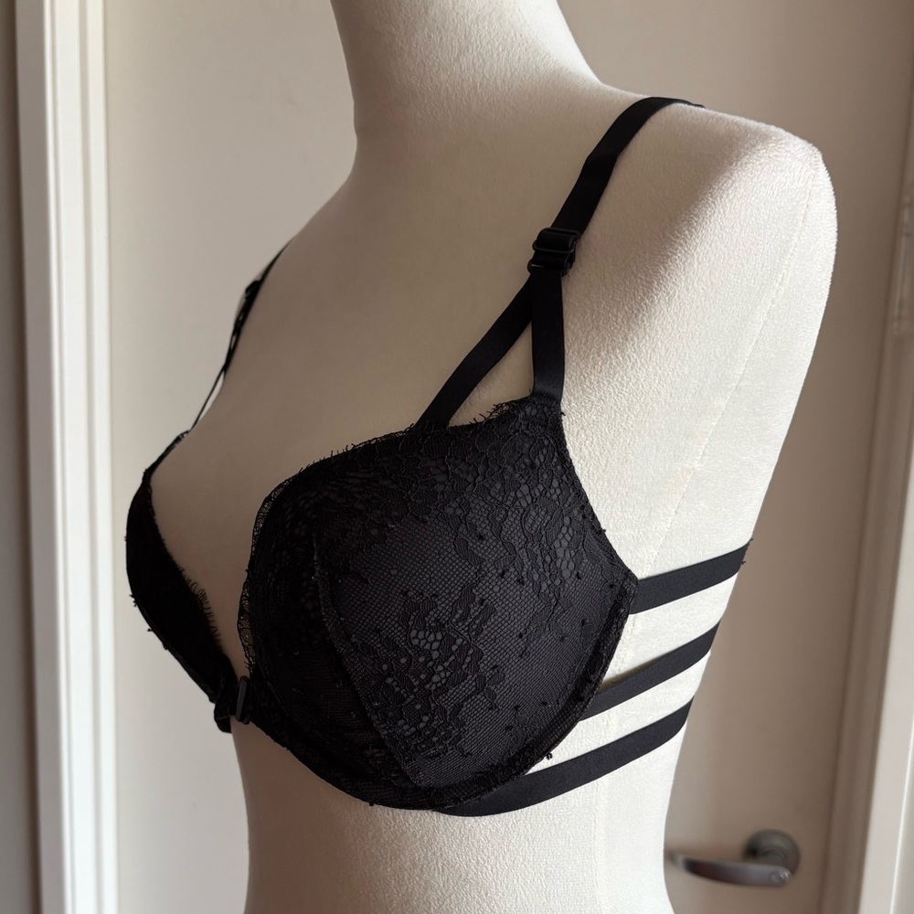 Victoria’s Secret Very Sexy Cage Push-Up Bra Black Lace Pigeonnant 32DD Vintage